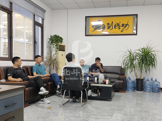 欢迎外地客户来参观我厂木材花季APP下载安装