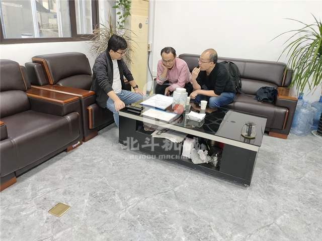 详尽分析山西客户对核桃壳花季APP下载安装的需求